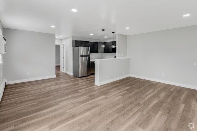 Building Photo - Primavera Square Rental
