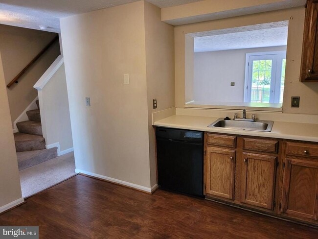 Photo - 104 Township Ct