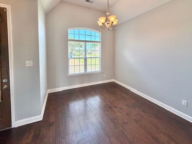 Photo - Now Leasing A 4-Bedroom 2 Bath Home In Olive Branch.