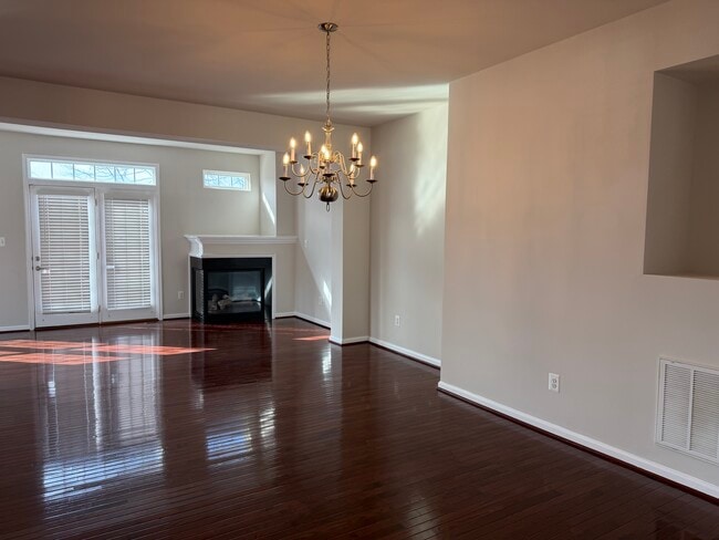 Photo - 45903 Peach Oak Terrace