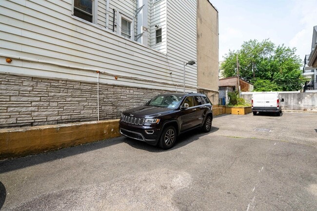 Photo - 415-417-417 Central Ave Unit 4F