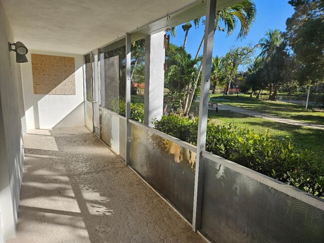 Photo - 777 SE 2nd Ave Unit D123