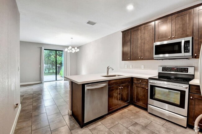 Building Photo - 12994 Anthorne Ln Rental
