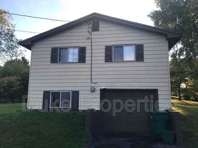 Photo - 142 Prentiss Way