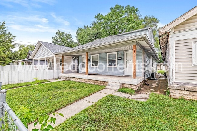 Building Photo - Your Perfect Indy Home is Waiting at 970 E...