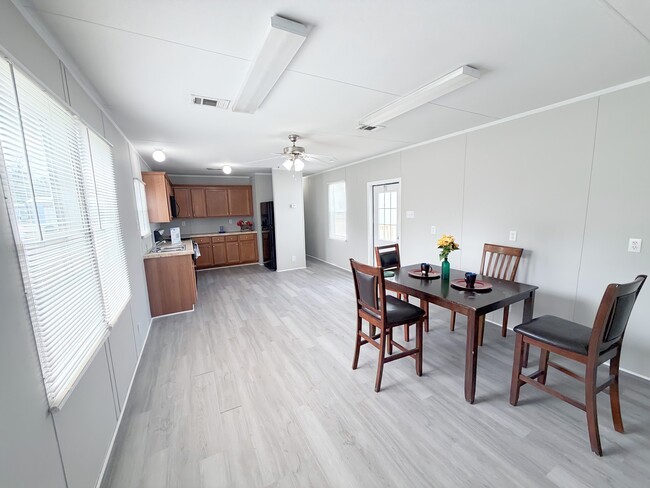 Building Photo - 110 N Michigan St