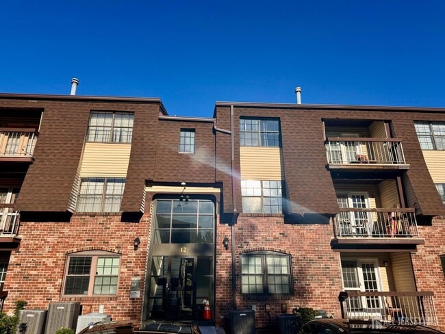 Photo - 1202 Green Hollow Dr