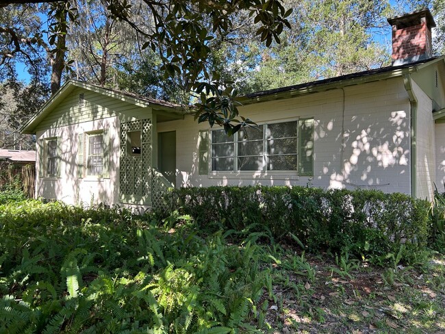 Mid Century close to the Duck Pond - Mid Century close to the Duck Pond Casa