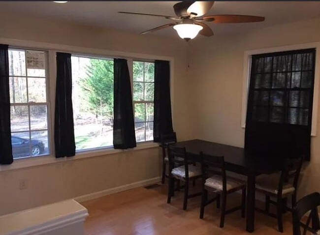 Photo - 2117 Parsonage Ln