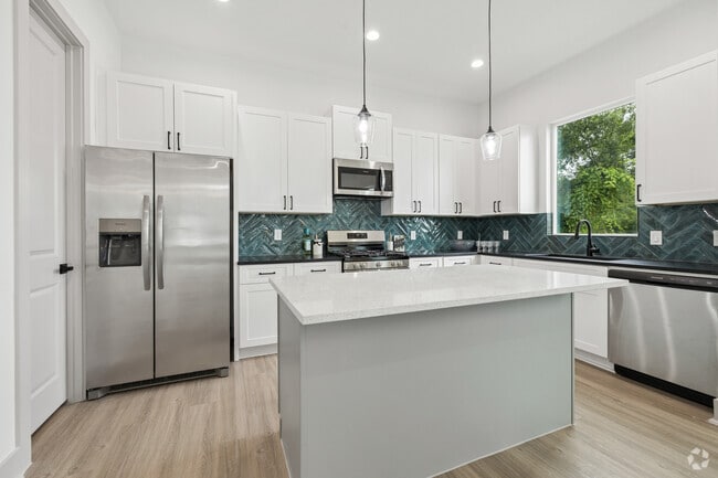 3BR, 3.5BA - 1,716SF - Kitchen