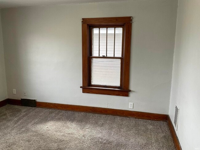 Photo - 1829 Hale Ave