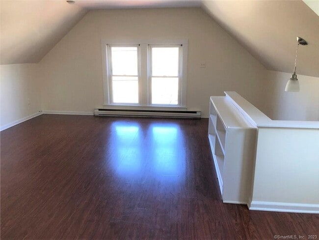 Photo - 1944 Bedford St Unidad 3