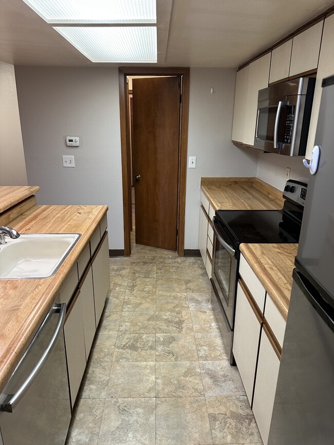 Photo - 2960 Shadow Creek Dr