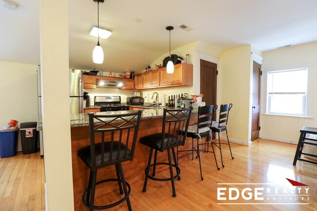 Photo - 17 Bentley St Unit 2