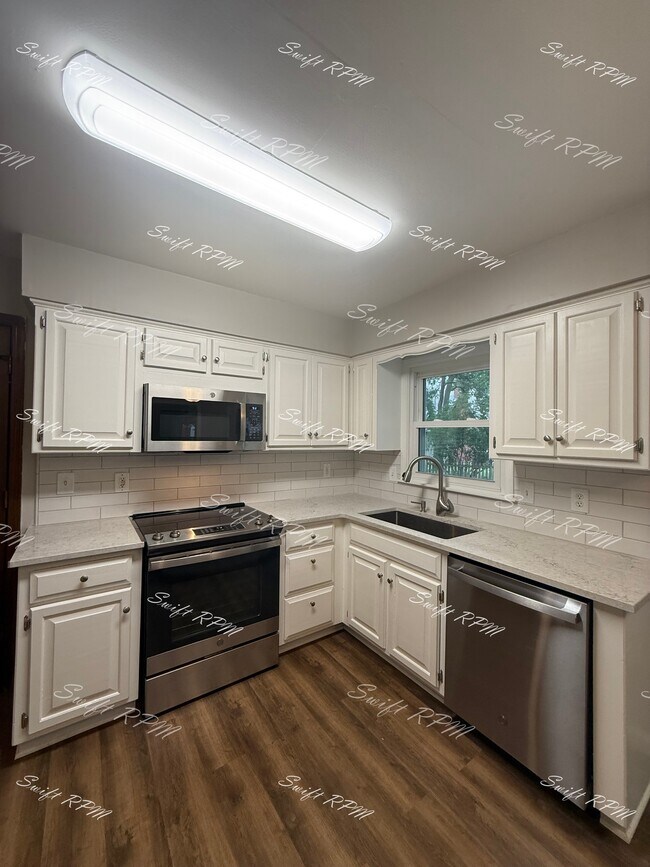 Photo - 11642 Grant Dr