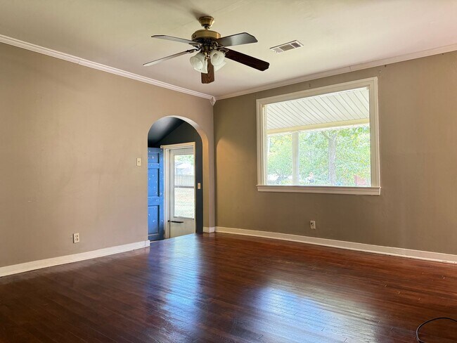 Photo - 6404 Longwood Rd