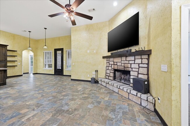 Photo - 12250 Charlotte Dr