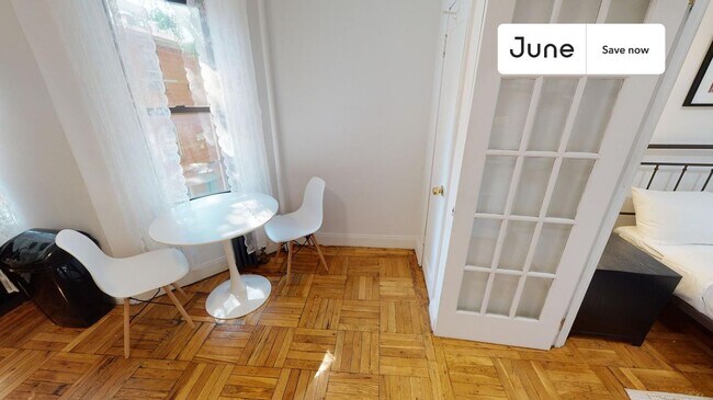 Photo - 715 E 5th St Unit 2D