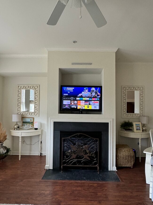 Building Photo - 35821 S Gloucester Cir