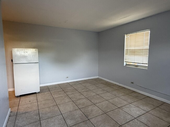 Photo - 3300 Broadway Unidad 5