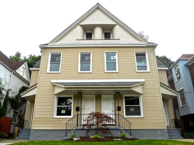 Building Photo - 7220 Meade St Unit #1