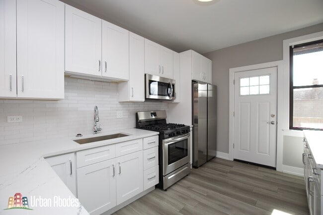 Photo - 3934 N Janssen Ave Unit M09B