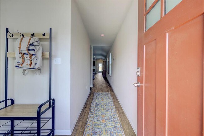 Photo - 114 Oxbow Ter.