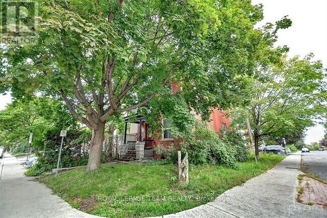 Photo - 63 Sweetland Ave Unité 2