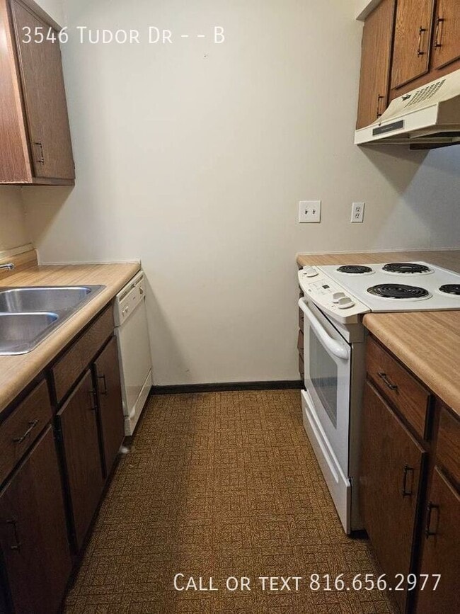 Photo - 3546 Tudor Dr Unit B