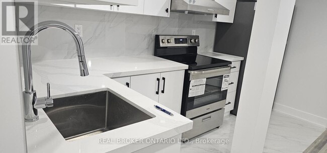 Photo - 1296 Ellenton Crescent