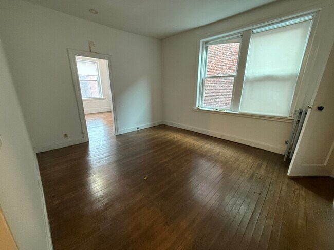 Photo - 10 Grove St Apartments Unit 6