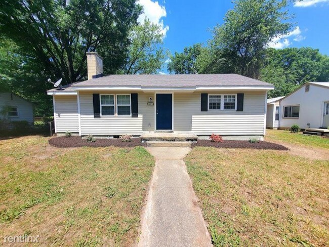 3 br, 1 bath House - 1922 Oak Hill Ln - 3 br, 1 bath House - 1922 Oak Hill Ln