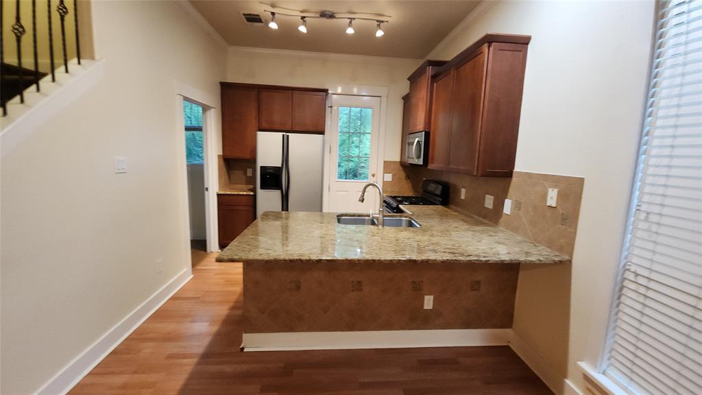 Photo - 611 Franklin Blvd