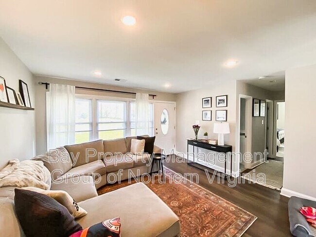 Photo - 7429 Axton St