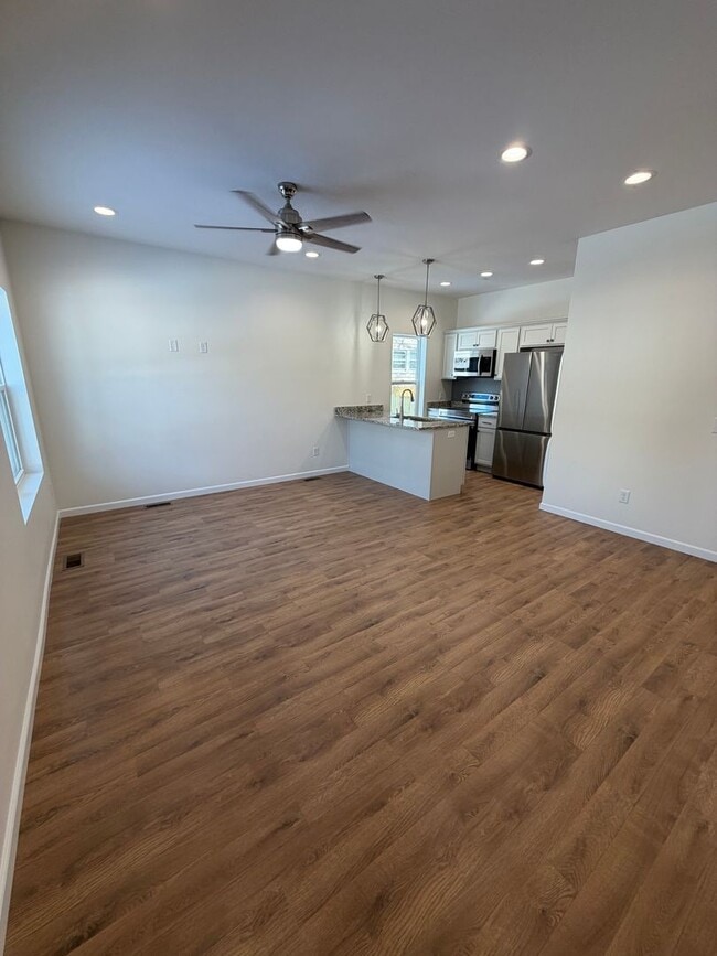 Photo - 3 Bedroom | 2 Bathroom | 1 Car Garage | Duplex | Springfield MO!