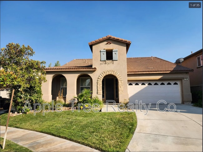 Building Photo - 1560 Gazebo Ln