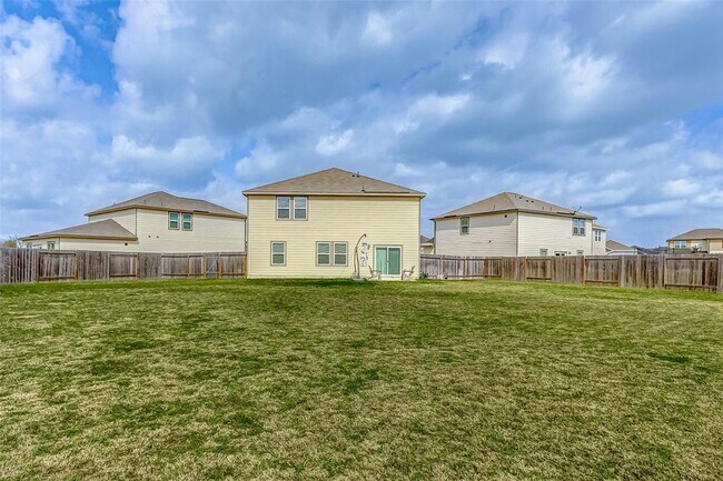 Photo - 1009 Pitch Pne Ct