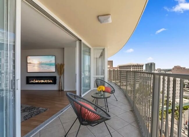 Photo - 700 E Ocean Blvd