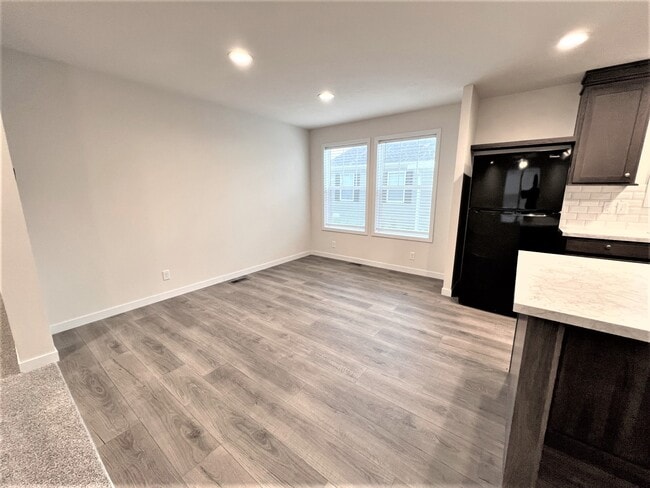 Photo - 5335 Coventry Dr