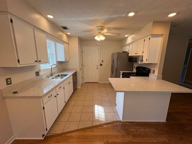 Photo - 133 John Glenn Dr
