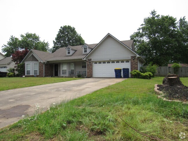 Building Photo - contact Peggy 501 676 1758 or Heather 501 ... Rental