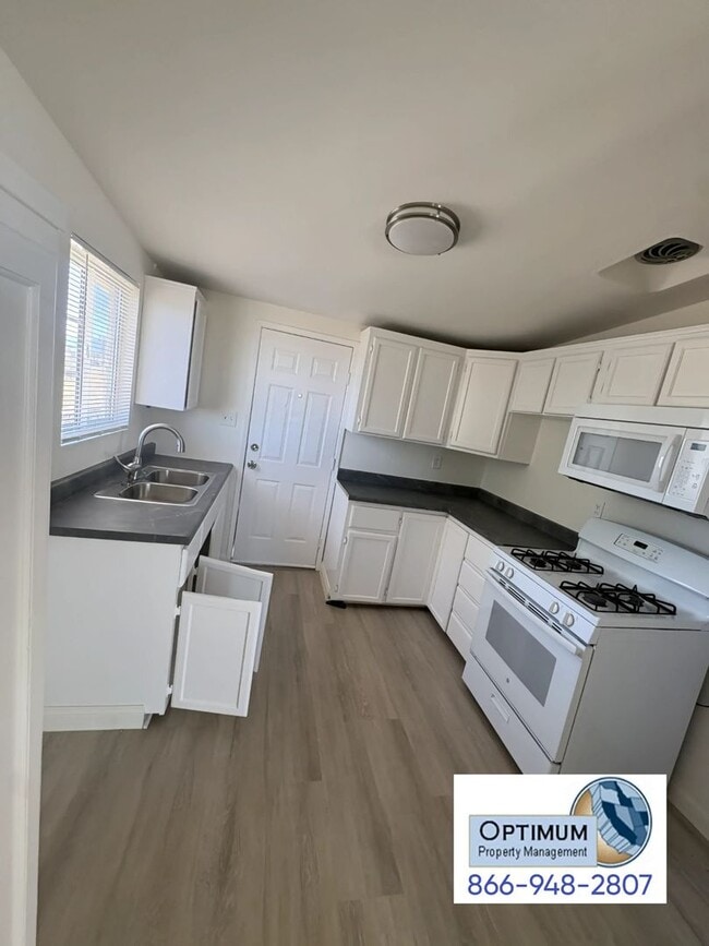Photo - 16823-16823 Bear Valley Rd Unit 16823
