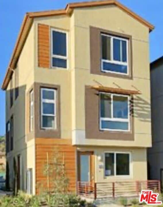 Building Photo - 2581 Arvia St Unit 5