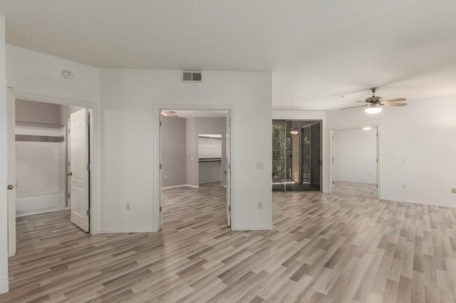 Photo - 1701 E Colter St Unidad #237