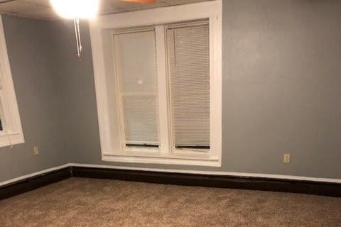 Vista lateral de la sala de estar - 163 W Mill St Unidad 1