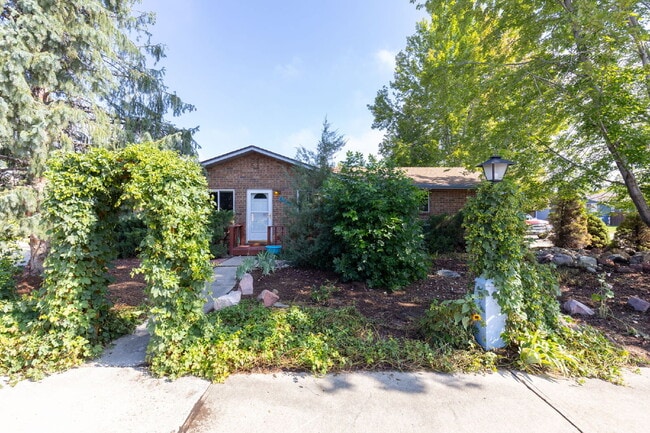 Building Photo - Charming Ranch in North Longmont!!! Rental