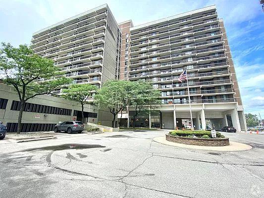 Building Photo - 150-38 Union Tpke Unit 7N Rental