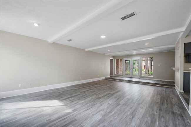 Photo - 16911 Summit Oaks Ln