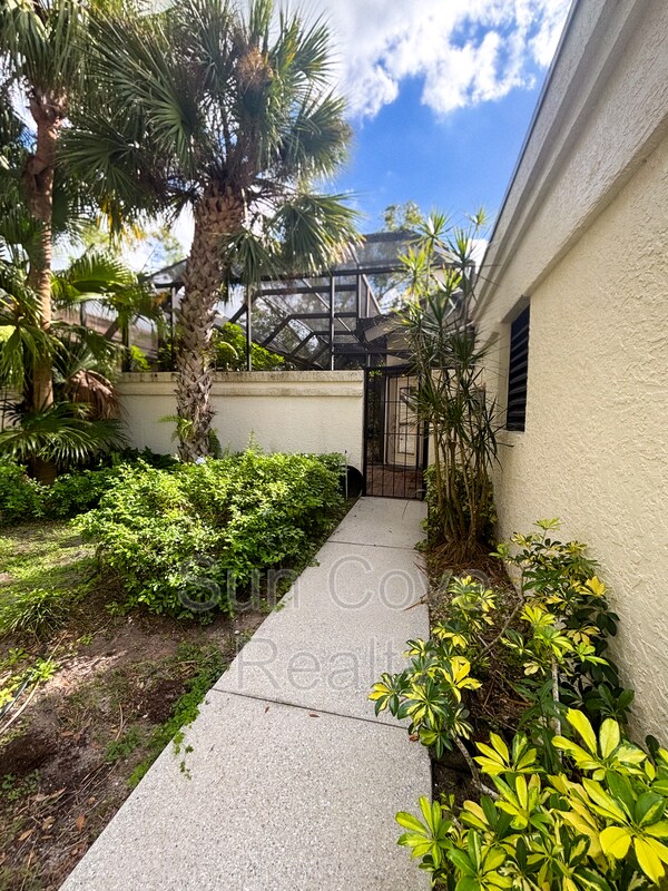 Photo - 4494 Ascot Cir N