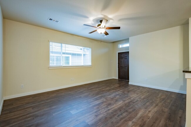 Photo - GORGEOUS 3 BEDROOM DUPLEX LOCATED IN MIDLOTHIAN ISD!